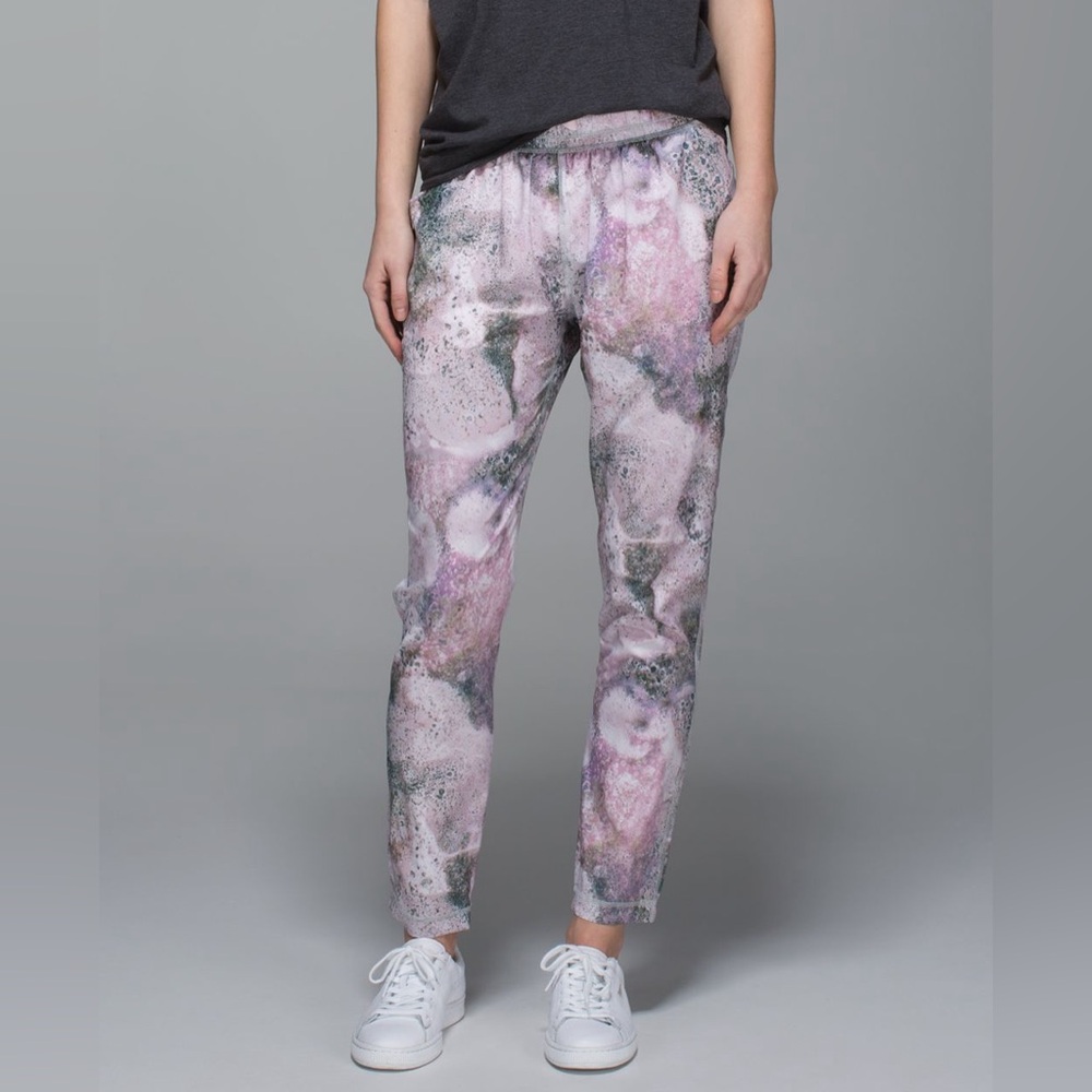 Lululemon Namaskar Pant II “Sugar Crush Multi” - Picture 4 of 13